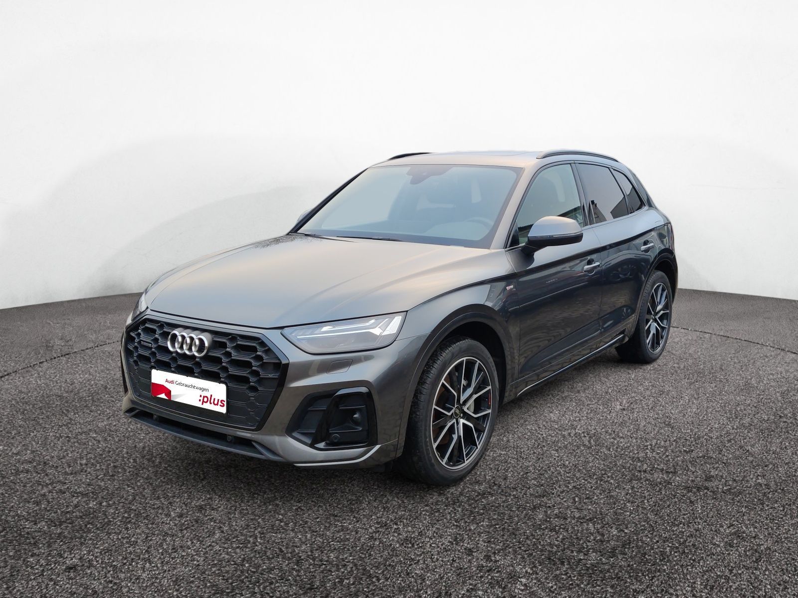 Audi Q5 55 TFSIe S line quattro S tronic Matrix AHK