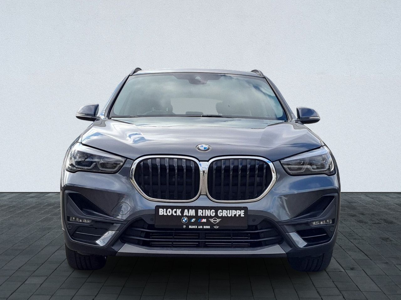 BMW X1 xDrive20iA Advantage - Samsaru's Car Outlet