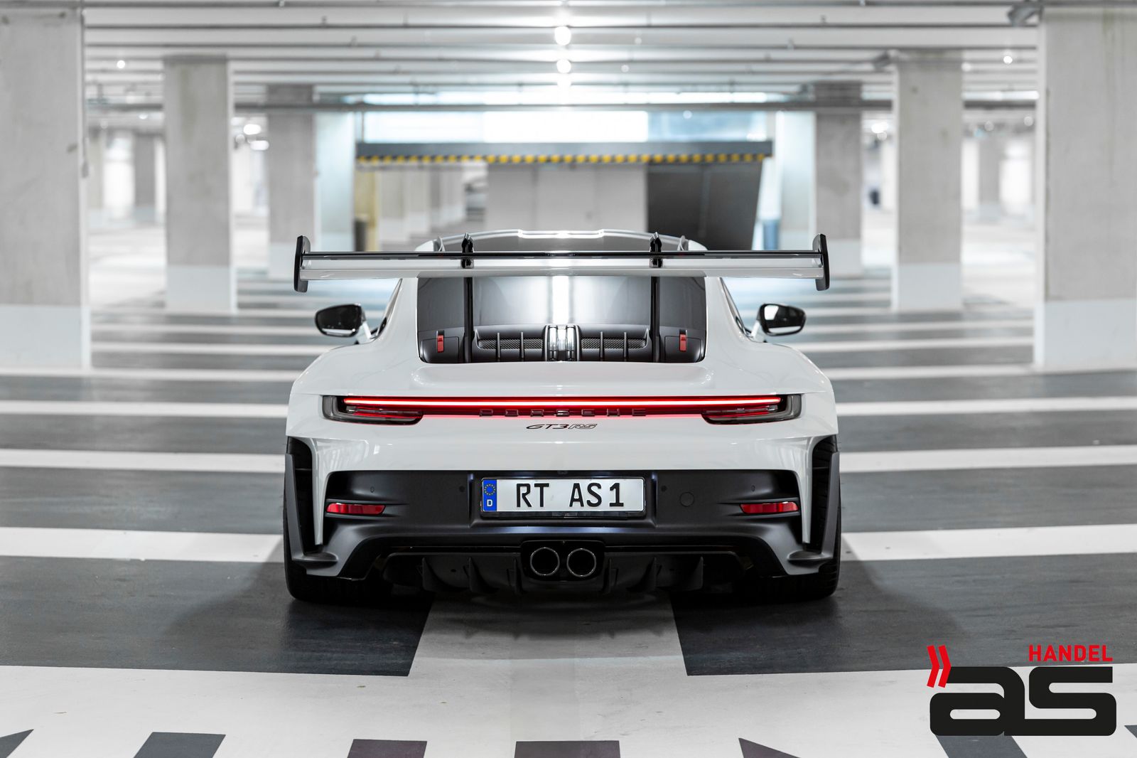Porsche 911 992 GT3 RS - Samsaru's Car Outlet