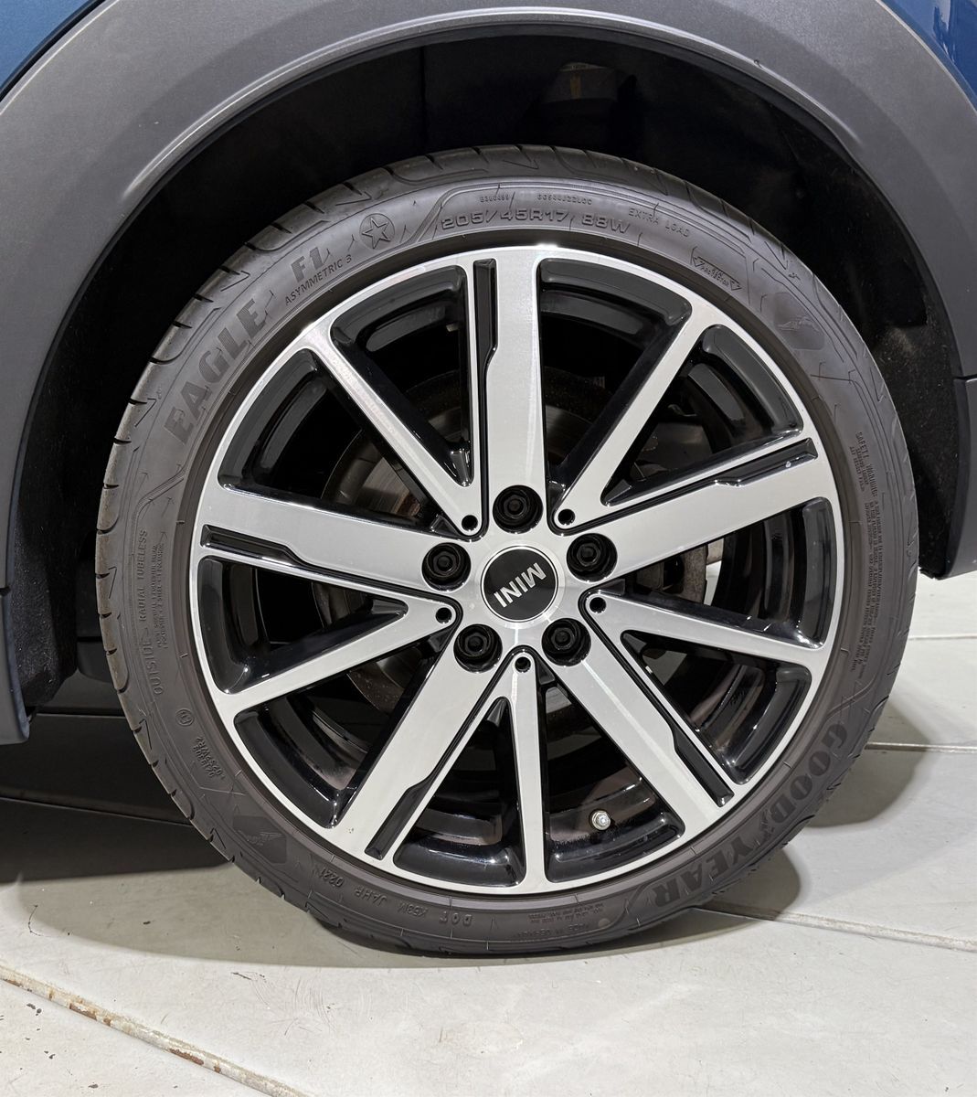 MINI Cooper S Cabrio Sidewalk - Samsaru's Car Outlet