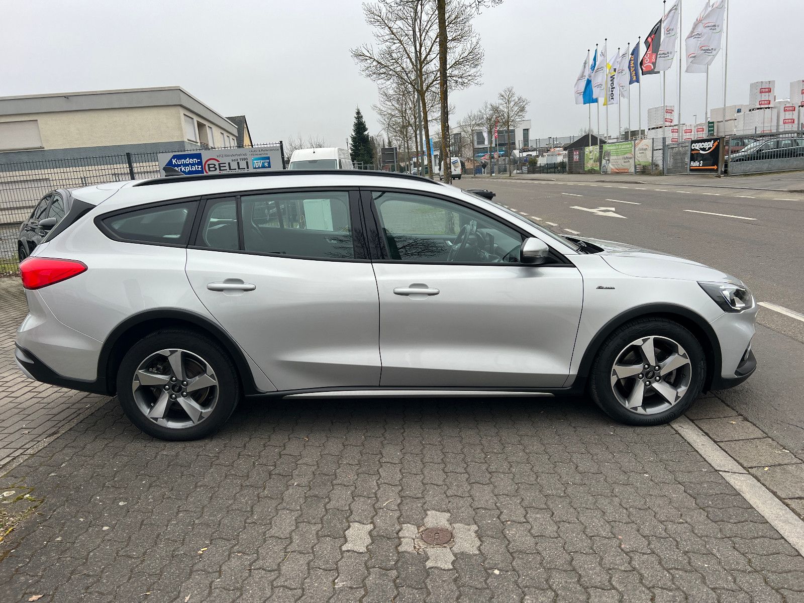 Ford Focus Turnier Active X Aut. - Samsaru's Car Outlet