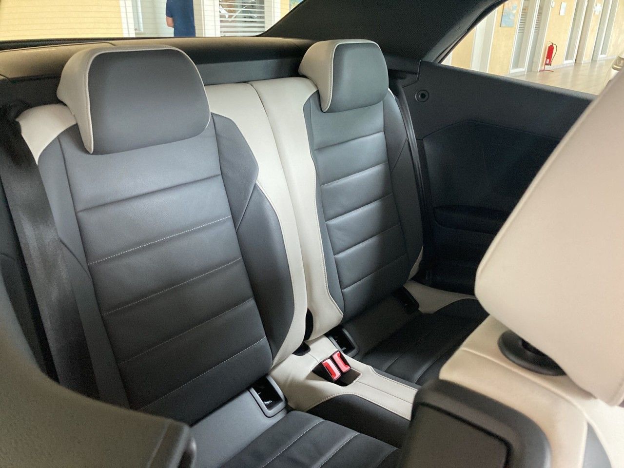 Volkswagen T-Roc Cabriolet 1.5 TSI Style - Samsaru's Car Outlet