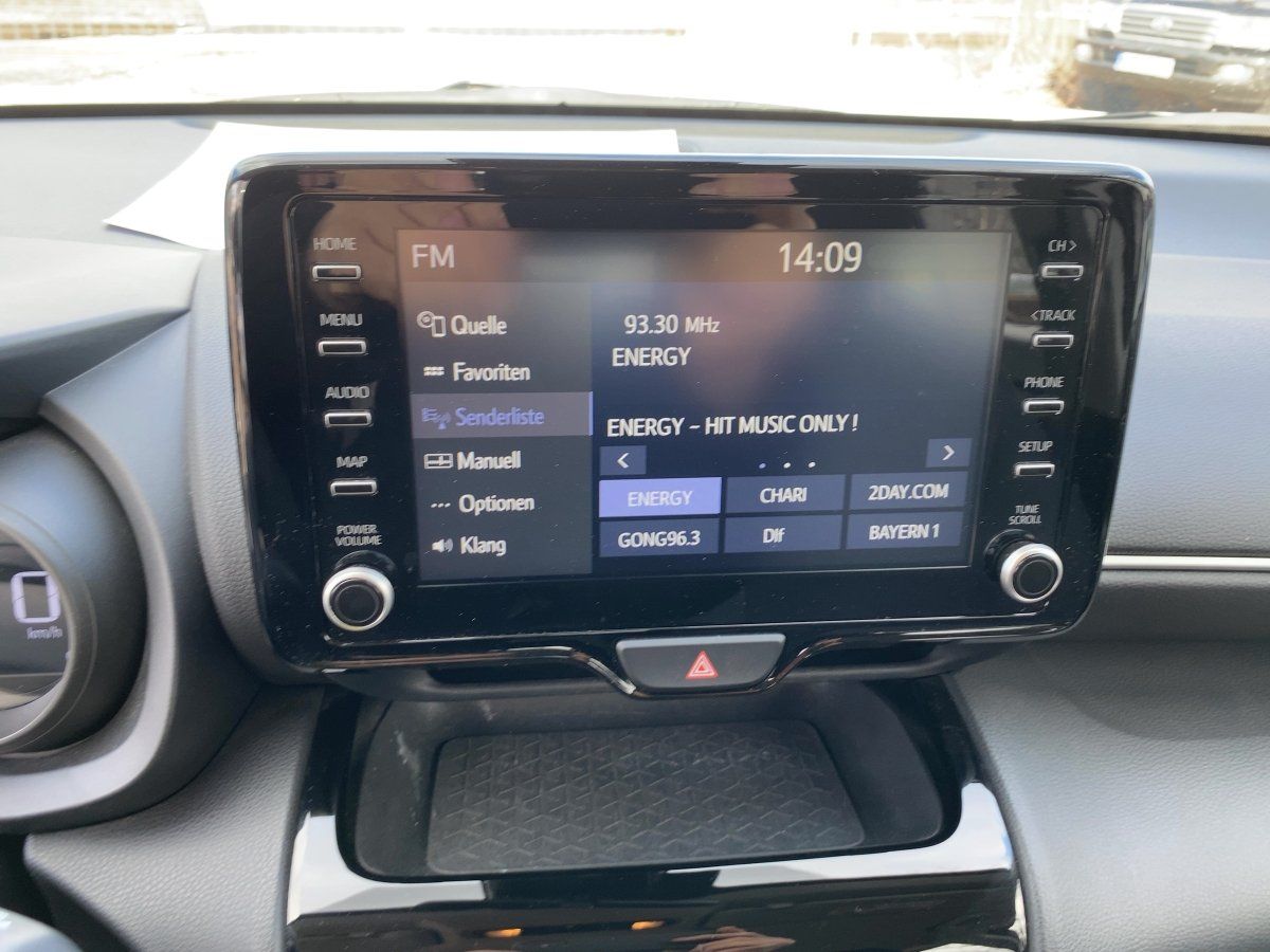 Toyota Yaris Cross 1.5 E FWD Comfort sparsamer Crossove