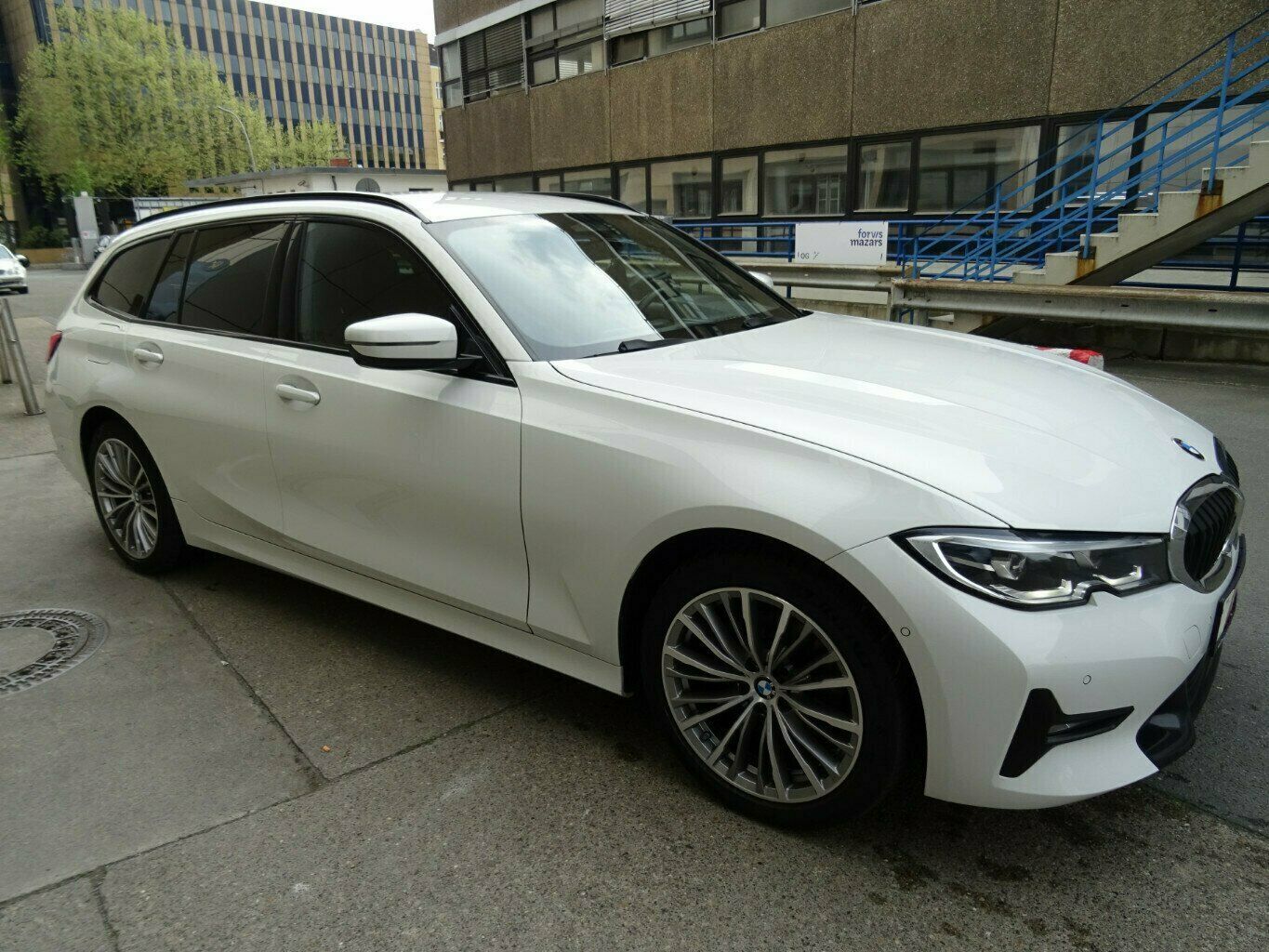 BMW 320D Sportline xDrive - Samsaru's Car Outlet