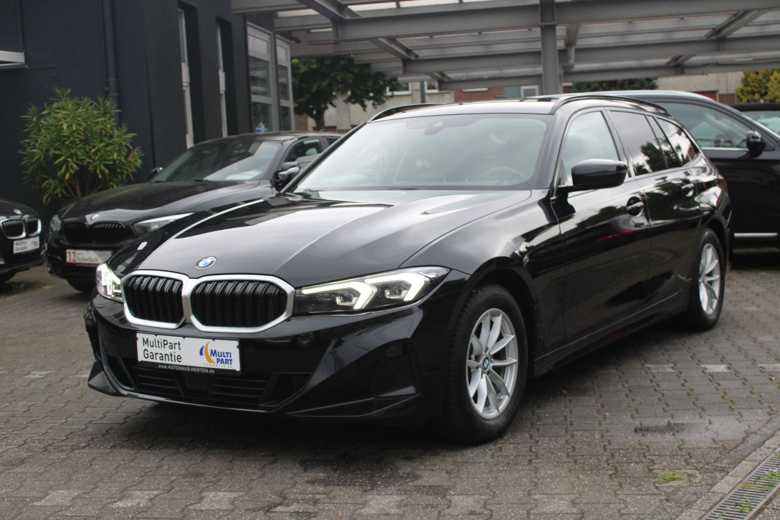 BMW 320dA Touring - Samsaru's Car Outlet