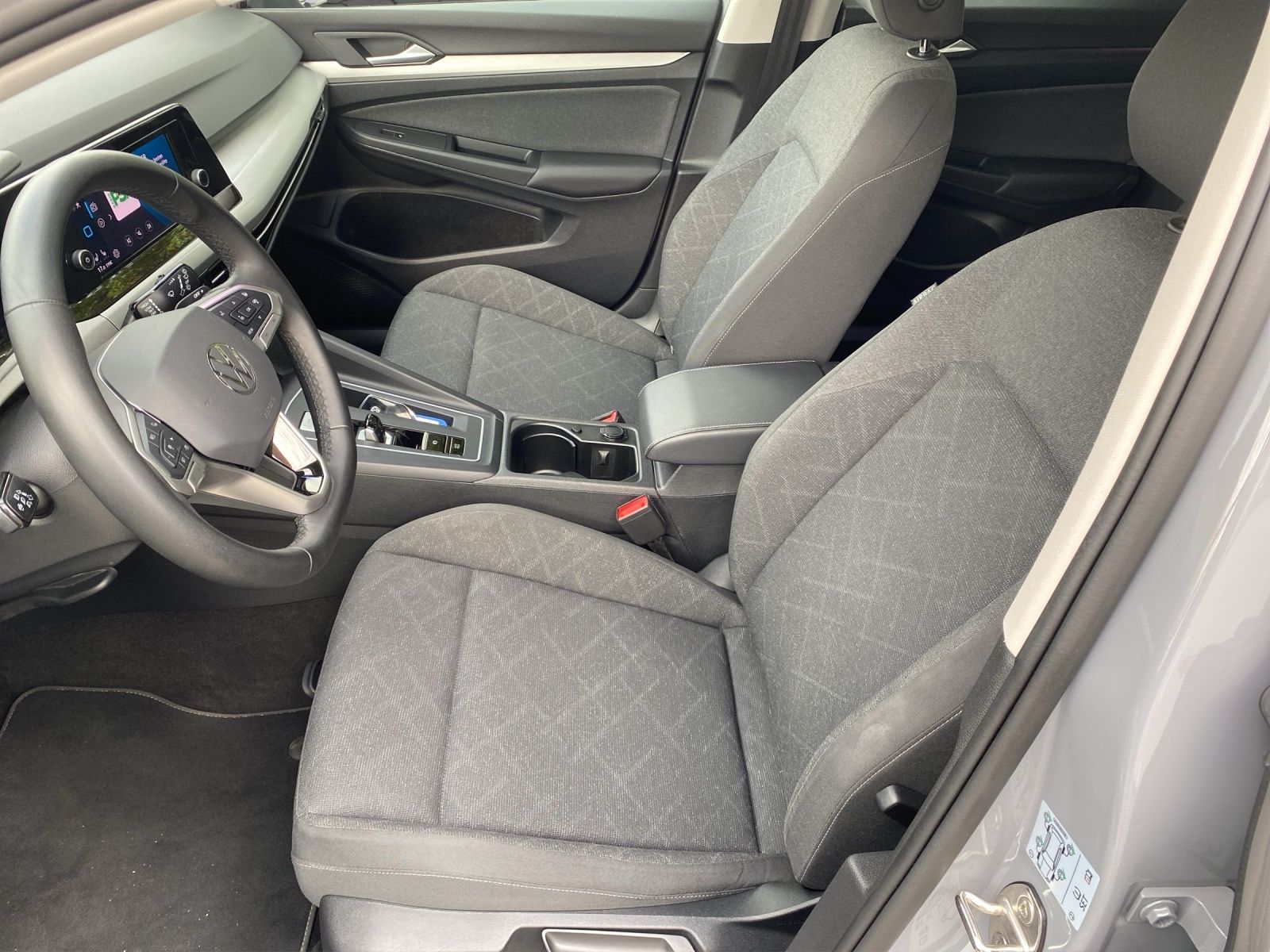 Volkswagen T-Roc United 1.5TSI DSG - Samsaru's Car Outlet