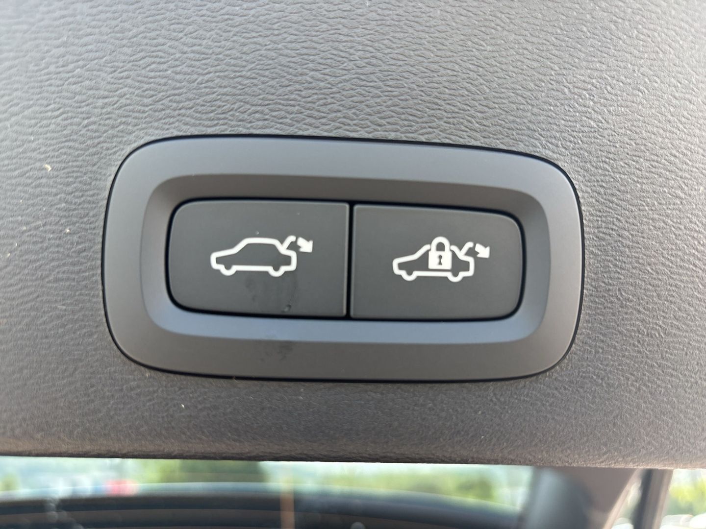 Volvo XC40 B4 Ultra Black Edition AHK Digitales Cockpi