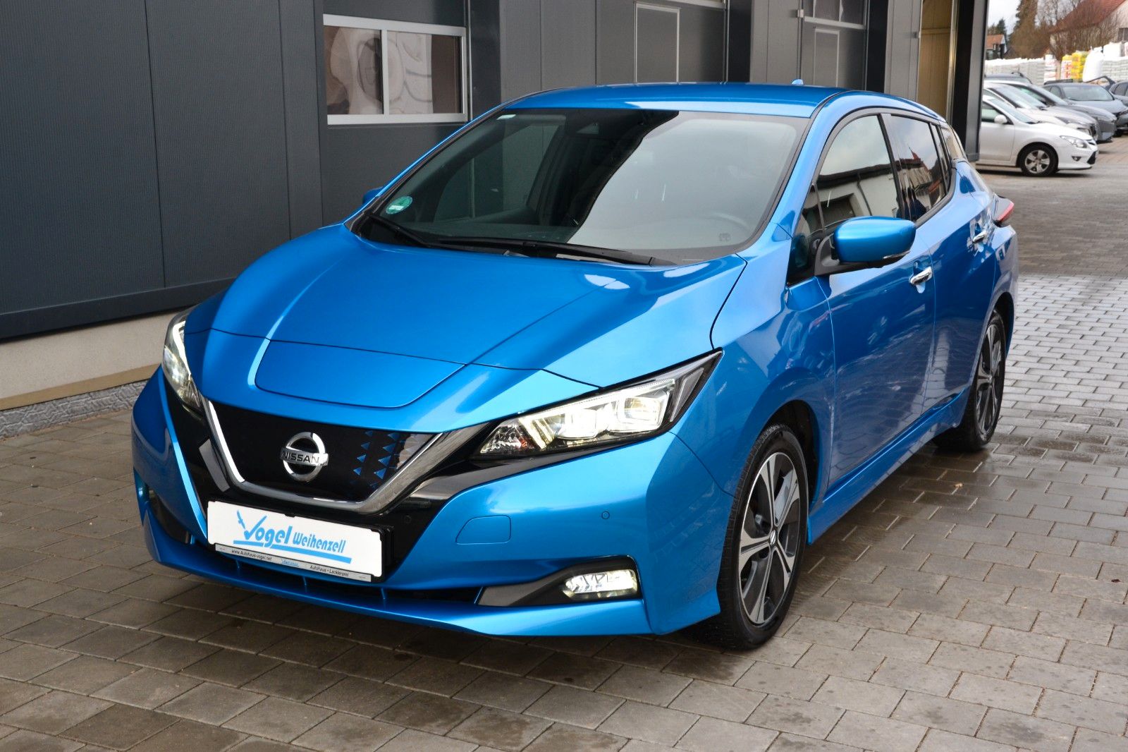 Nissan Leaf N-Connecta 40kW/h - Samsaru's Car Outlet