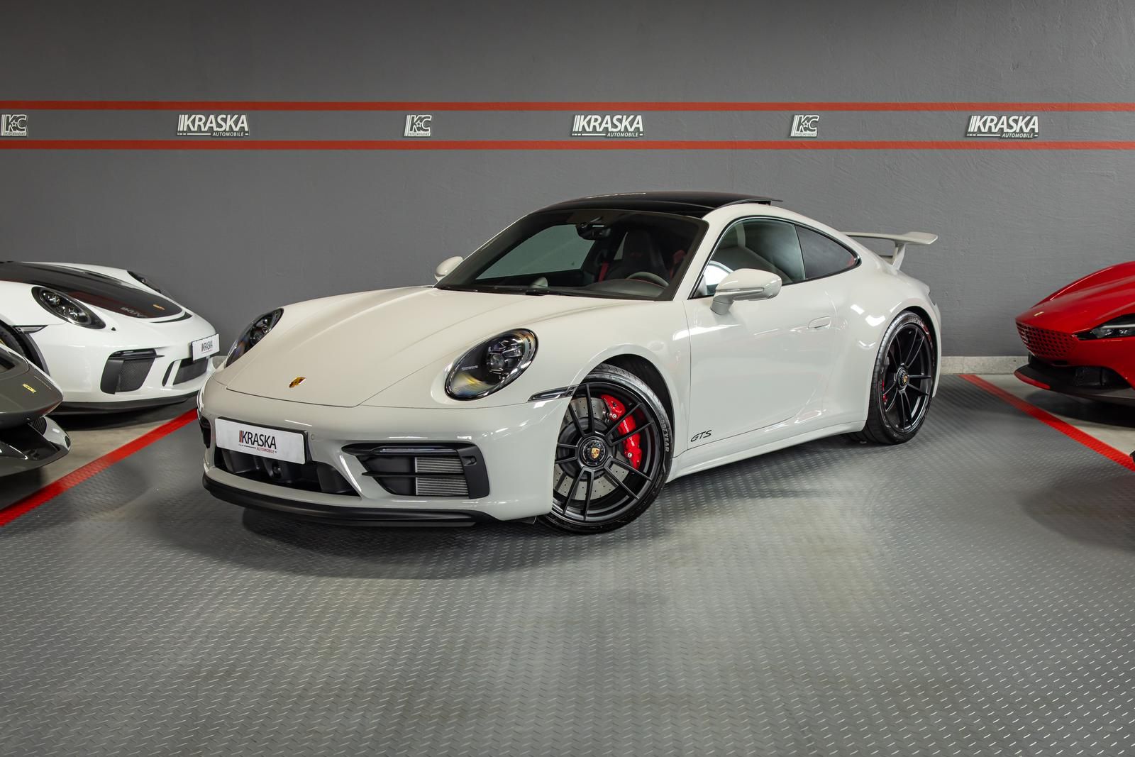 Porsche 911 Carrera 4 GTS Coupe PDLS+ BOSE PANO AERO-KIT