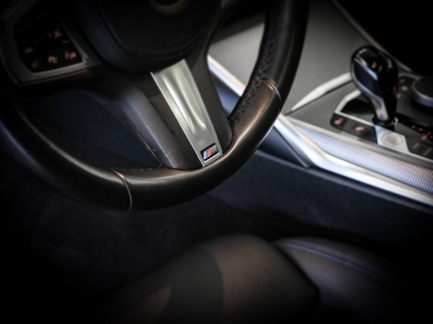BMW 320d M-Sport Aut - Samsaru's Car Outlet
