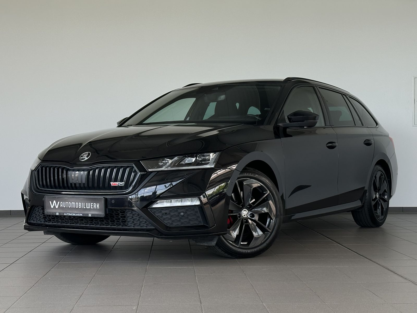 Skoda Octavia Combi RS 4x4 - Samsaru's Car Outlet