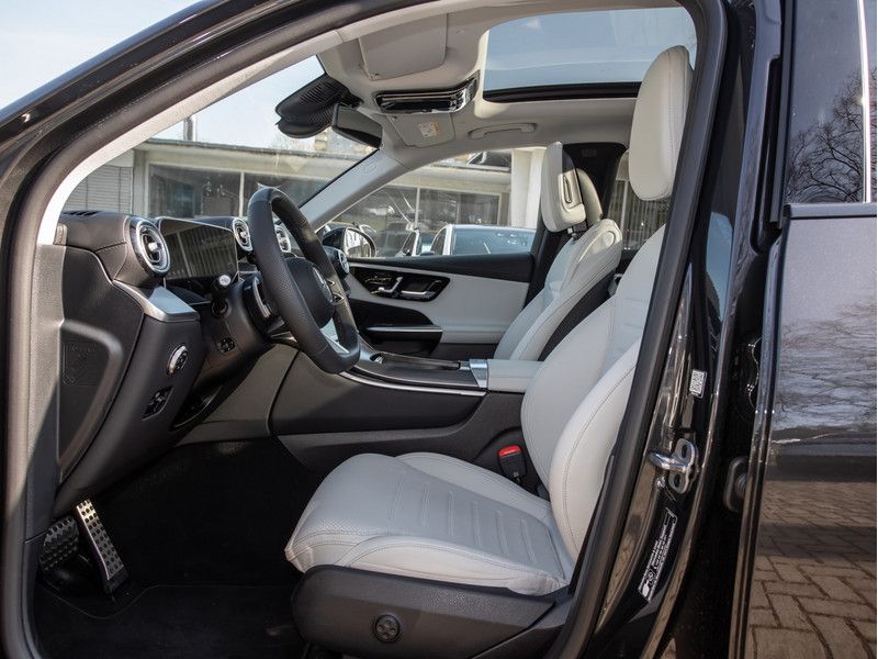 Mercedes-Benz GLC 300 d 4M AMG-Sport/LED/360/Pano/AHK/Night/19