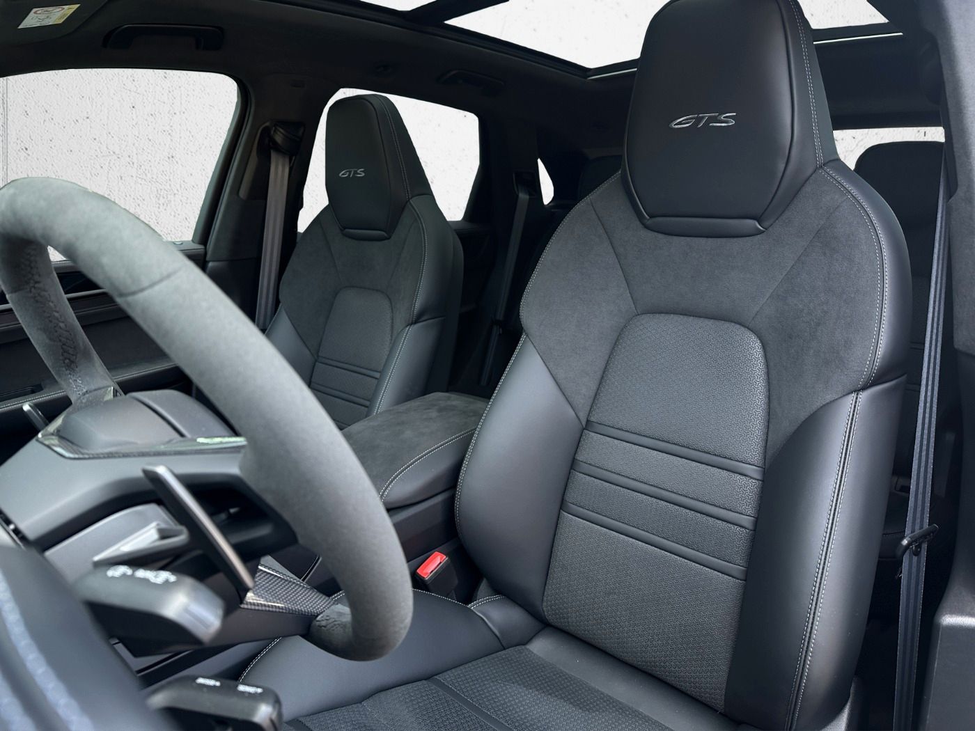 Porsche Cayenne GTS GT-Sportlenkrad PANO Sportsitze