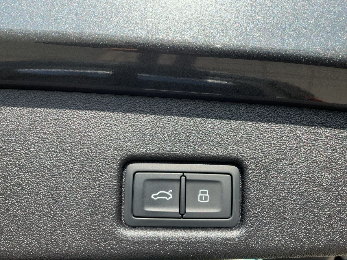 Audi Q5 40 TDI quattro S tronic - Samsaru's Car Outlet