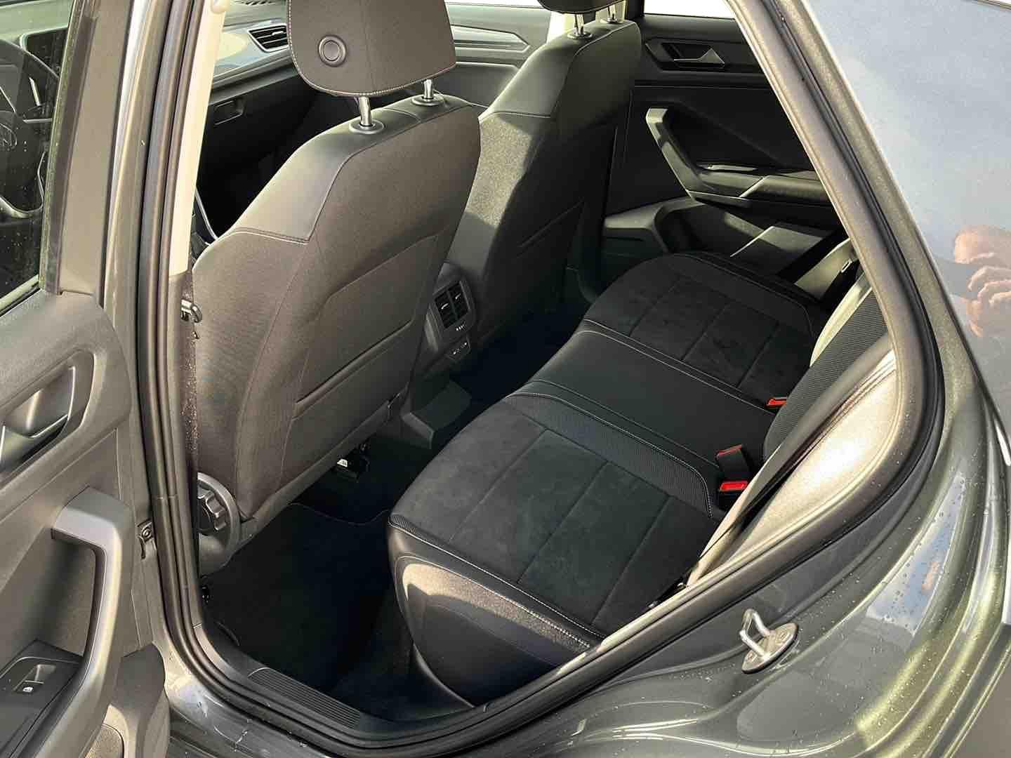 Volkswagen T-Roc 1.5 TSI Aut. Style - Samsaru's Car Outlet
