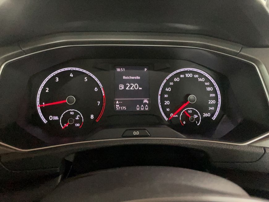 Volkswagen T-Roc 1.5 TSI Style - Samsaru's Car Outlet
