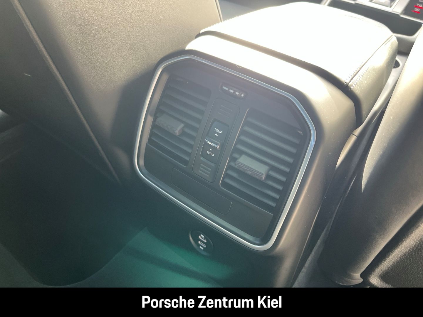 Porsche Macan S Standheizung BOSE Luftfederung 21-Zoll