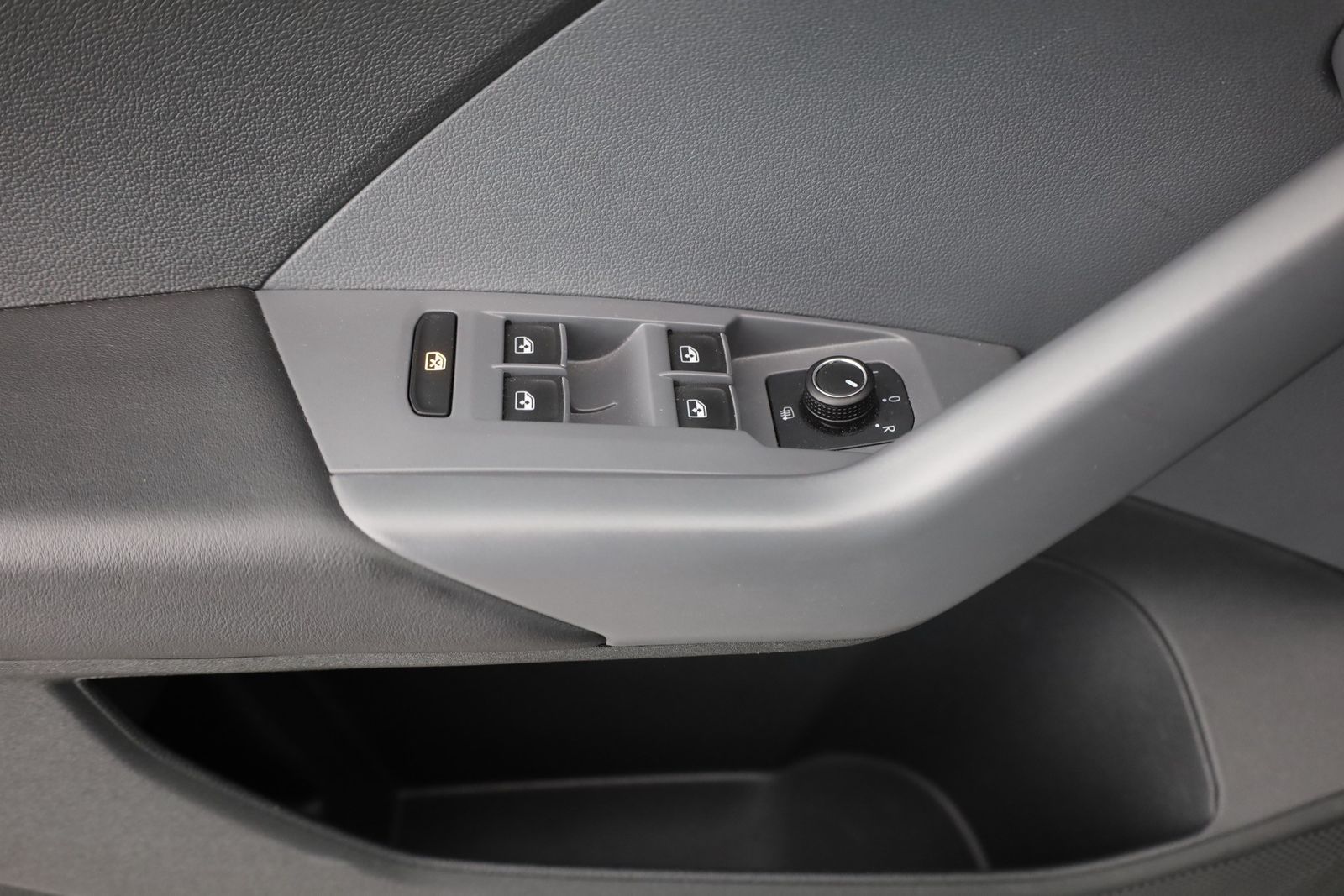 Volkswagen T-Cross 1.0 TSI Active - Samsaru's Car Outlet