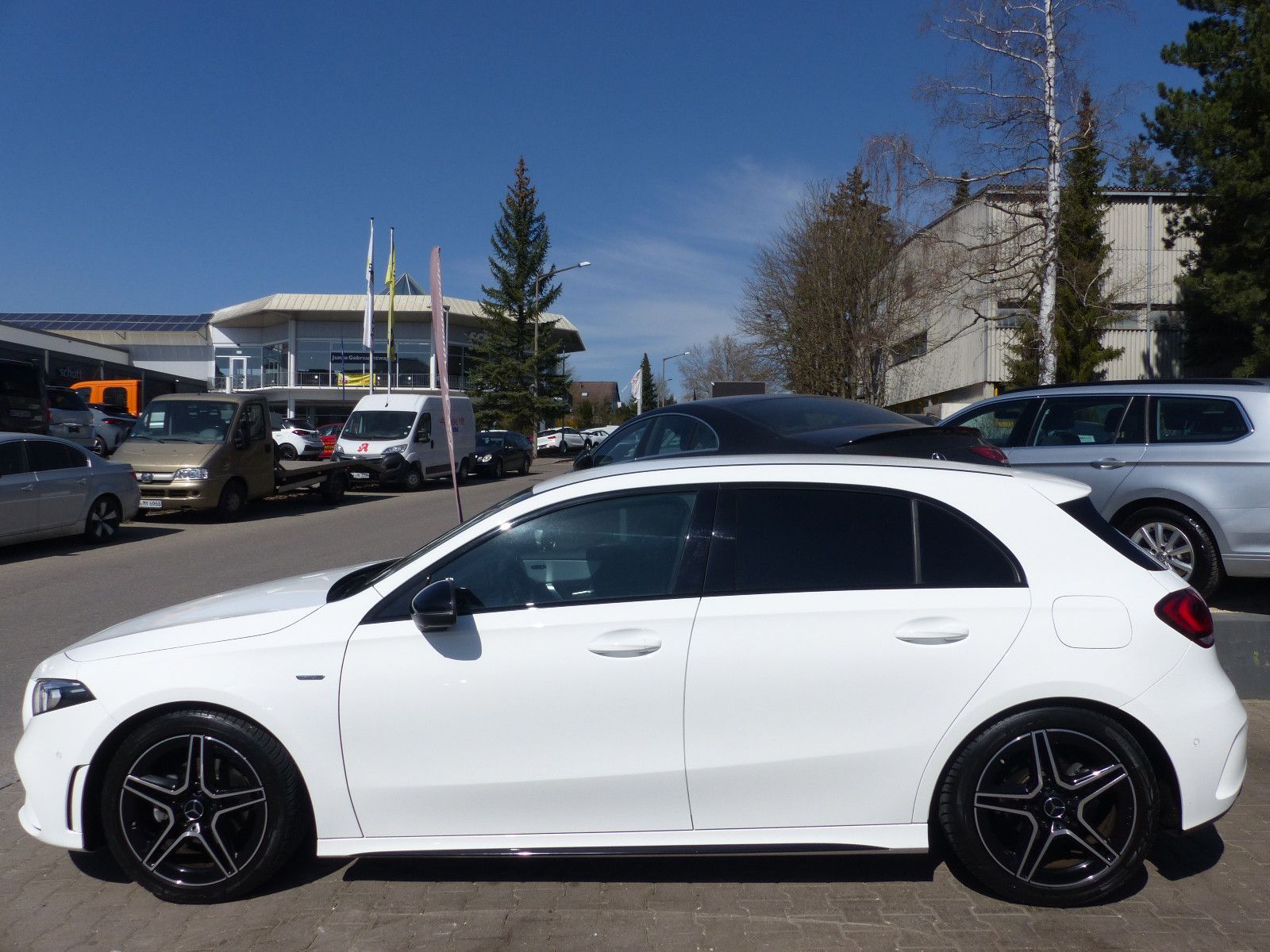 Mercedes-Benz A 180 Edition - Samsaru's Car Outlet