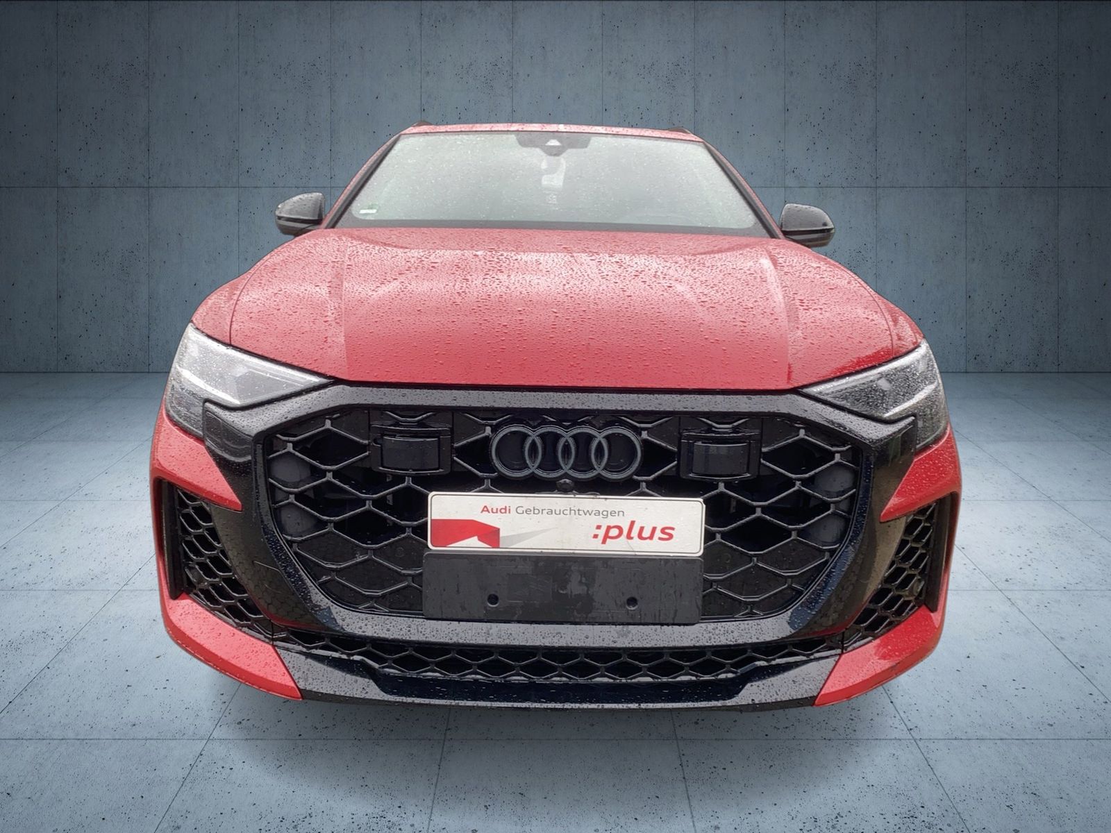 Audi RS Q8 SUV performance tiptr. Vmax305 PANO HUD 23