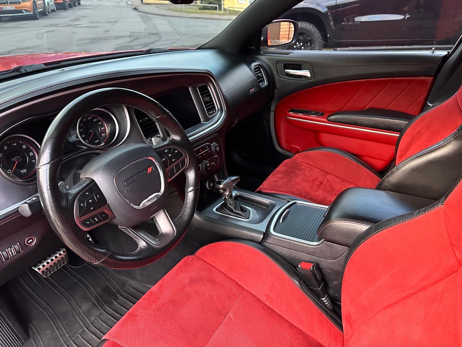 Dodge SRT*6,4*V8*BREMBO*STERNHIMMEL*NAVI*LED*GARANTIE*
