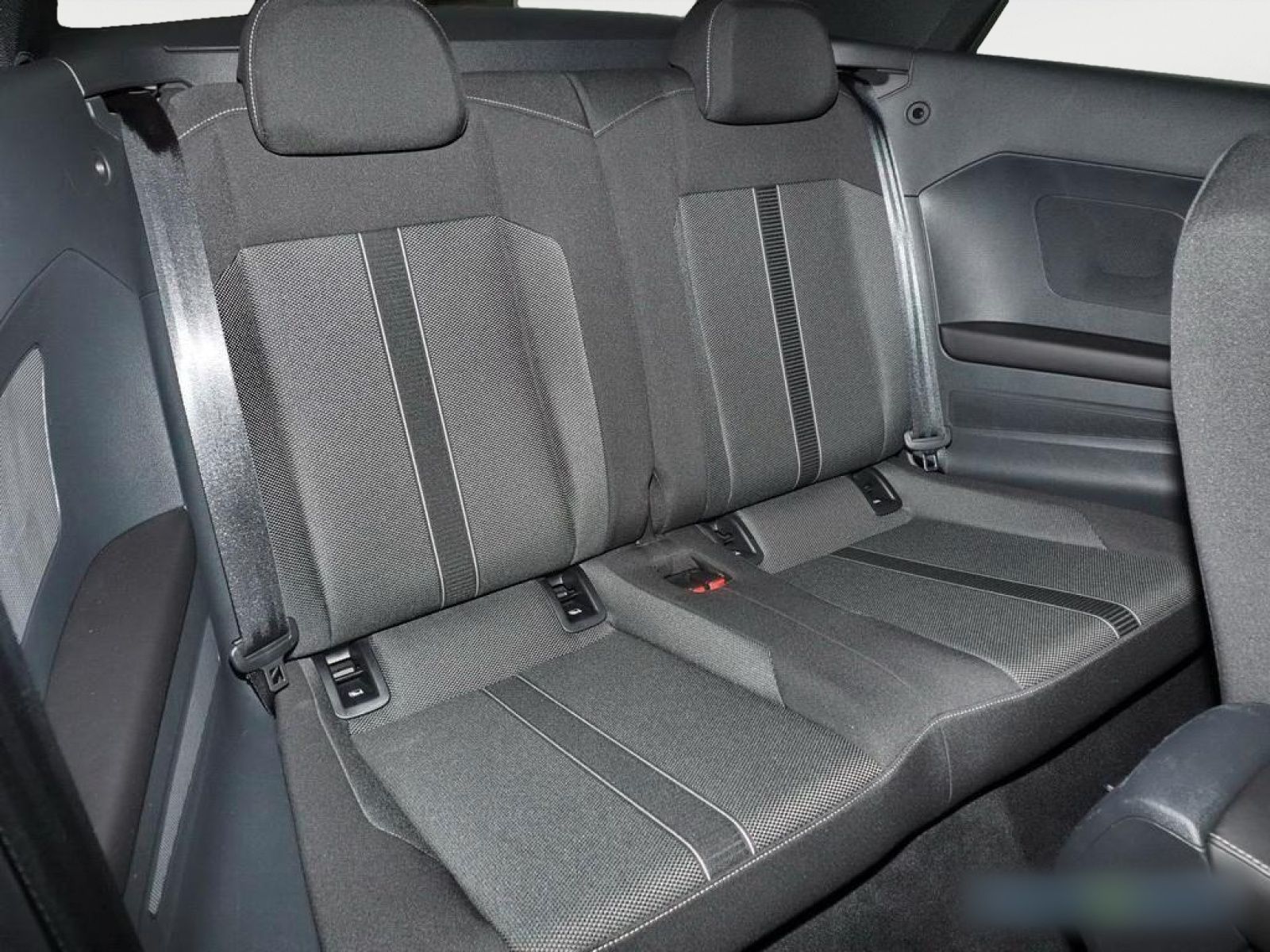 Volkswagen T-Roc Cabriolet Style 1.5 TSI DSG - Samsaru's Car Outlet