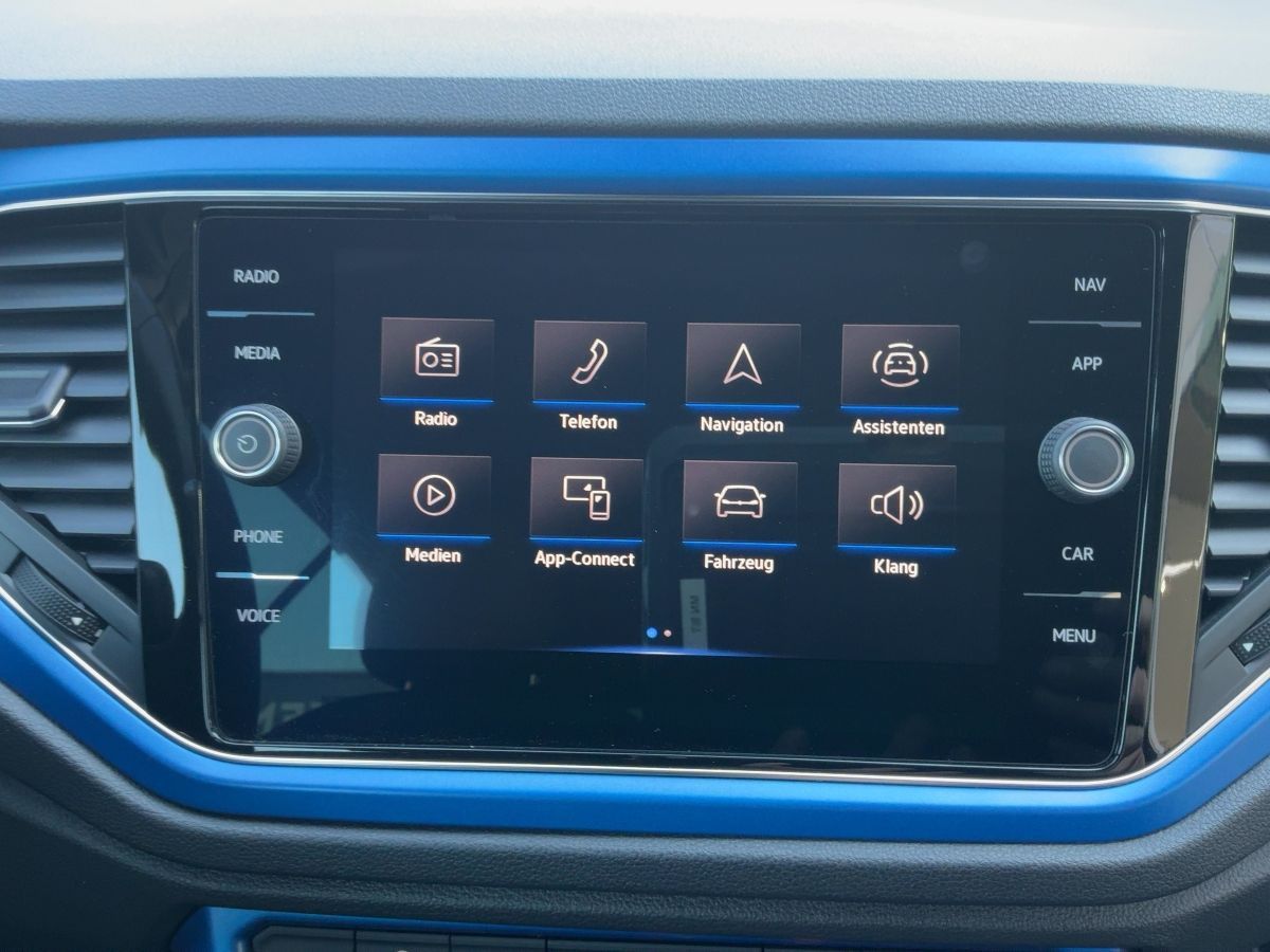 Volkswagen T-Roc 1.0 TSI BLACK STYLE - Samsaru's Car Outlet