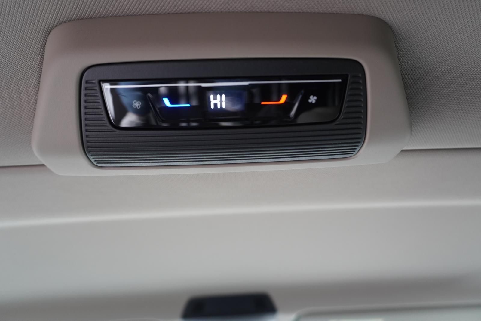 Volkswagen T7 Multivan 2.0 TDI DSG - Samsaru's Car Outlet