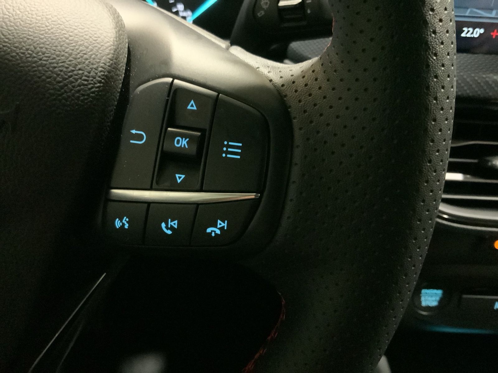 Ford Focus ST-Line Turnier Aut.*ACC*KAM*NAVI*LED*WINT