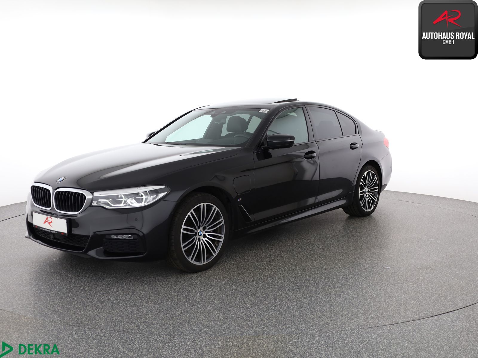 BMW 530 e x Drive M SPORT SHADOW HUD,KEYLESS,KAMERA