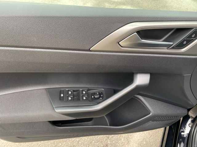 Volkswagen Polo Comfortline 1.0 TSI DSG - Samsaru's Car Outlet