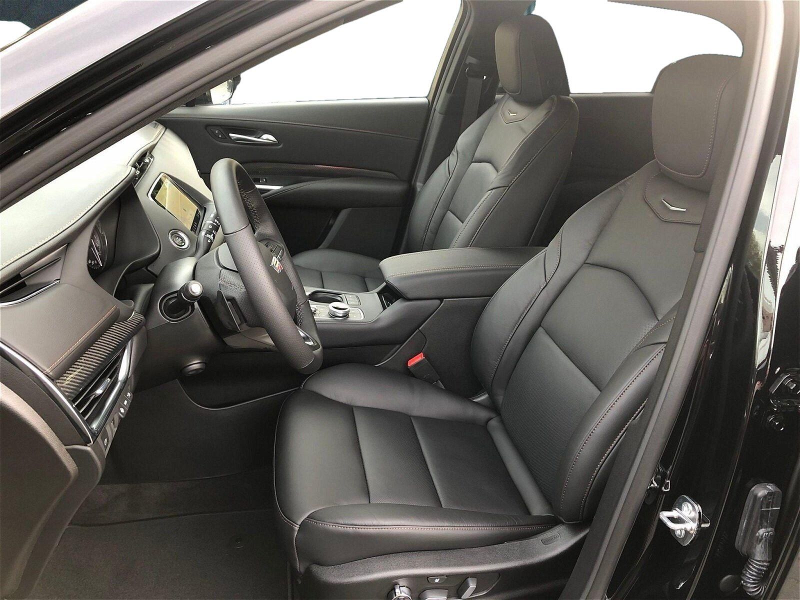 Cadillac XT4 2.0 T Sport AWD AHK*RFK*Schiebedach*HUD*LED