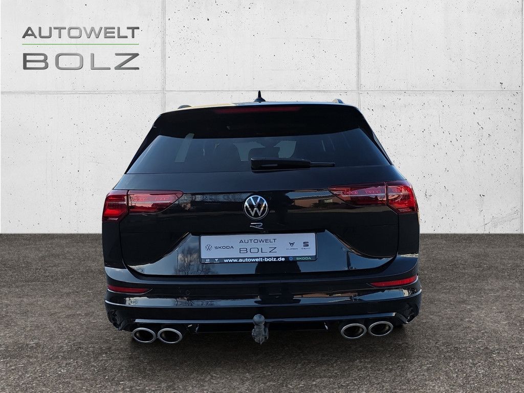 Volkswagen Golf VIII R Variant 2.0 TSI 4Motion HUD AHK PANO