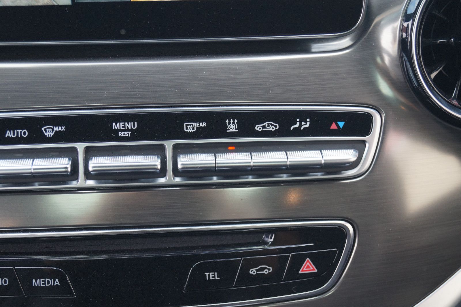 Mercedes-Benz V 300 D EXCLUSIVE EDITION - Samsaru's Car Outlet