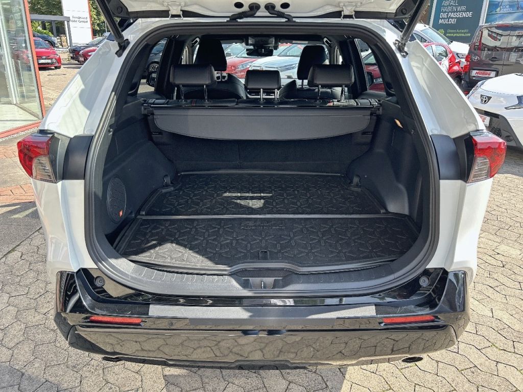 Toyota RAV 4 Plug-in-Hybrid - Samsaru's Car Outlet