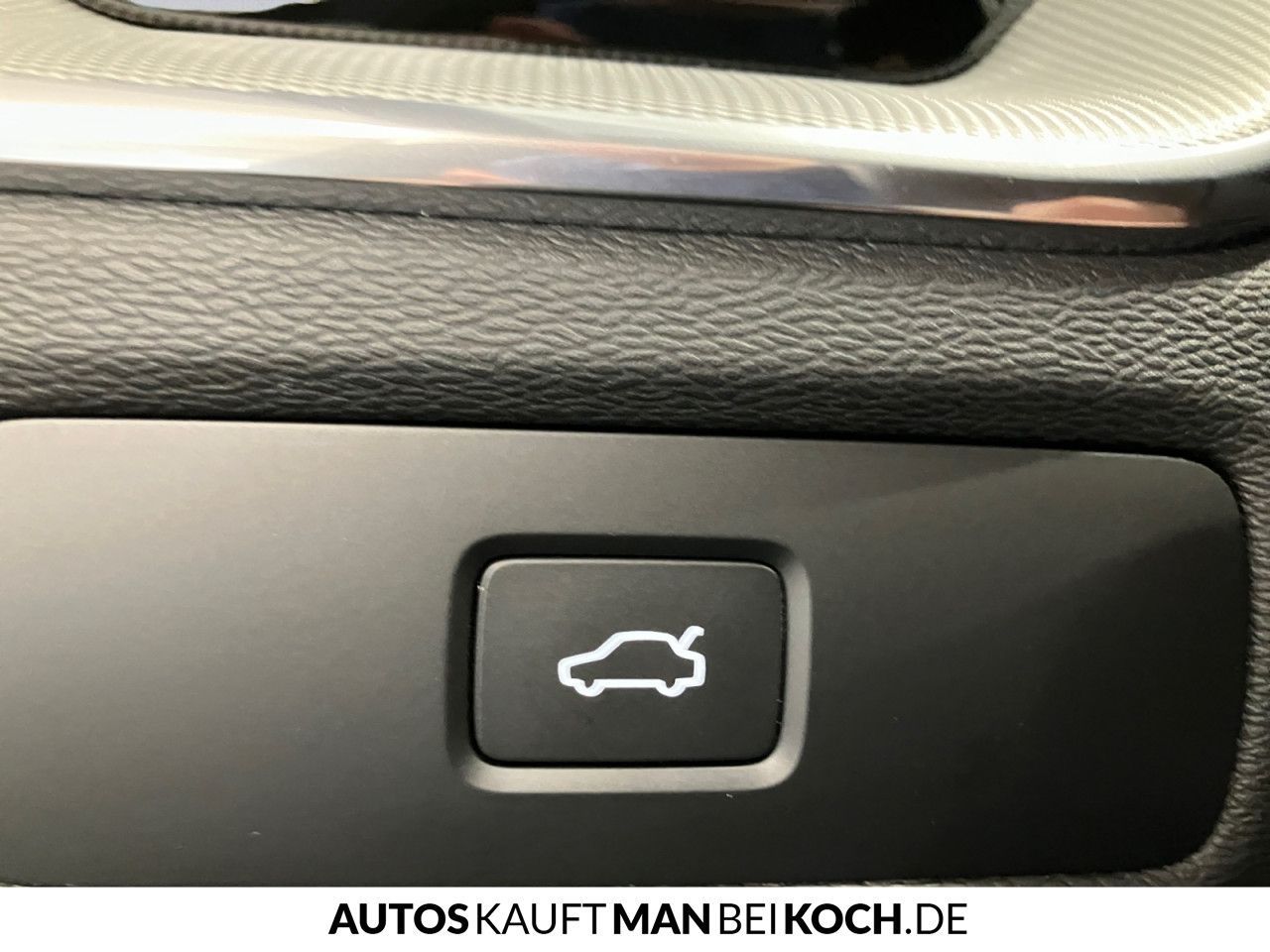 Volvo XC60 B5 AWD PlusDark ACC BLIS AHK 4xSHz VLED H&K