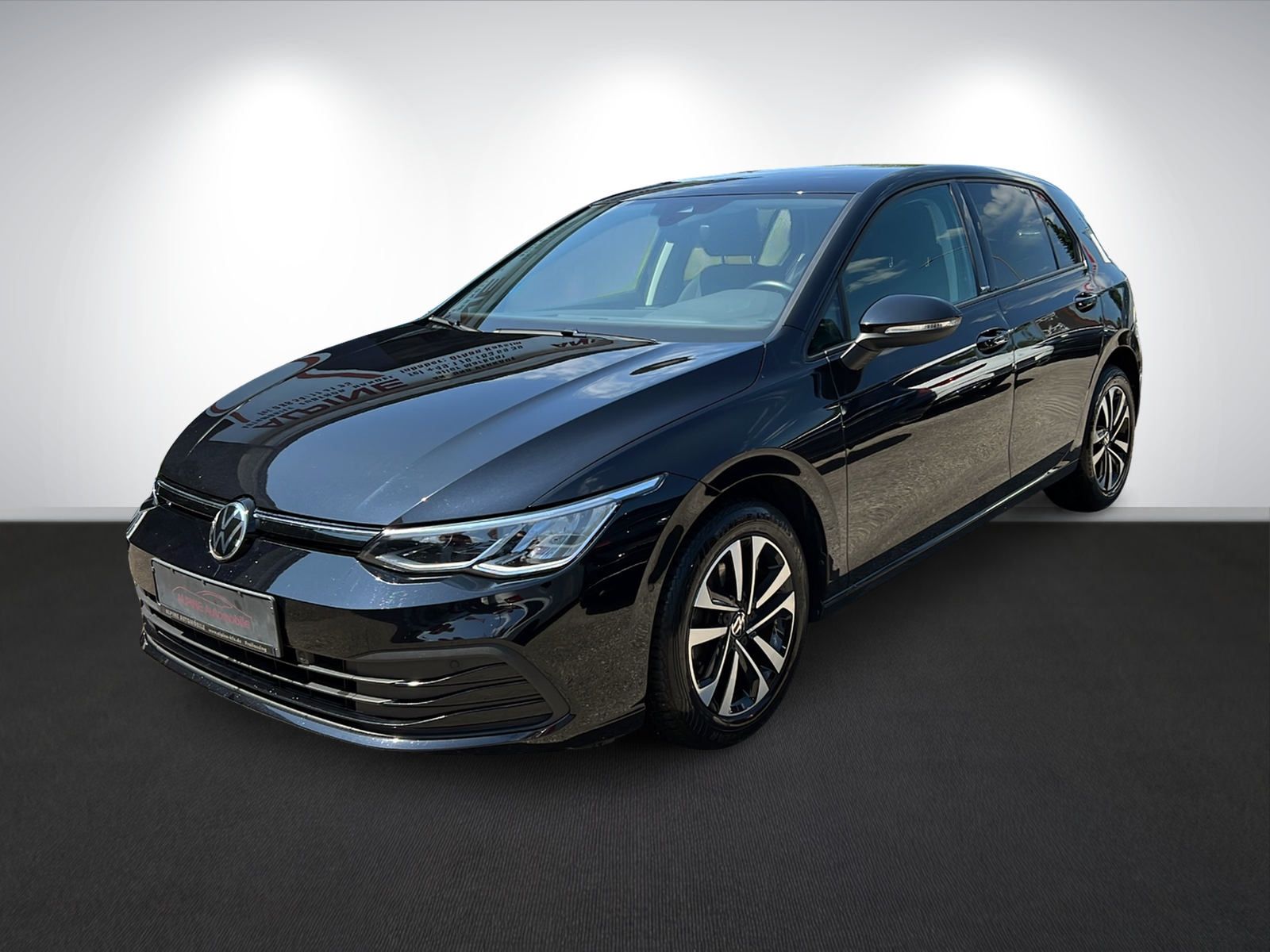 Volkswagen Golf VIII 1.5 TSI United - Samsaru's Car Outlet