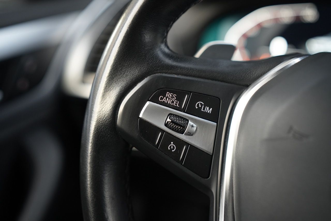 BMW X3 xDrive 20 i Advantage *LIVECOCKPIT*NAVI*