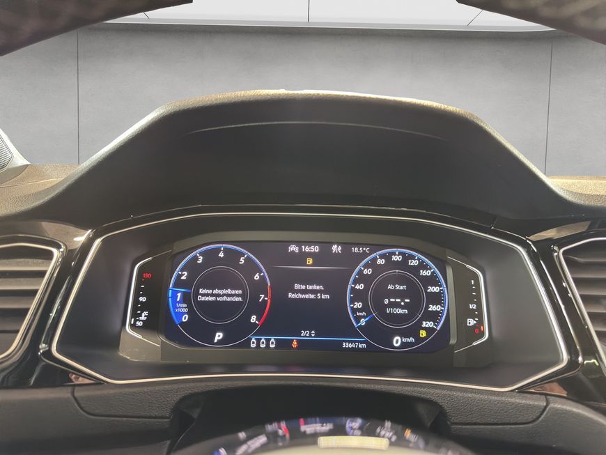 Volkswagen T-Roc R 2.0 TSI 4MOTION - Samsaru's Car Outlet