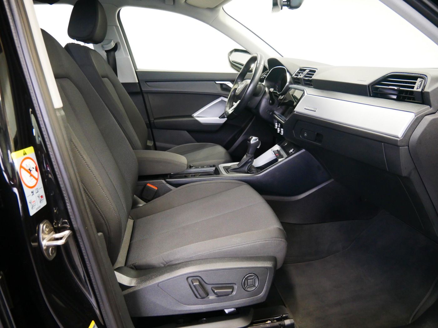 Audi Q3 40 TDI quattro advanced - Samsaru's Car Outlet