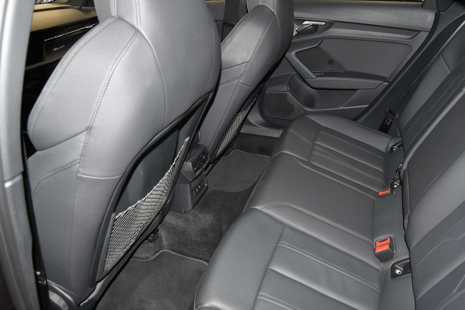 Audi A3 35 TFSI 19ZOLL S-Line 1HAND ACC LED ADVANCED