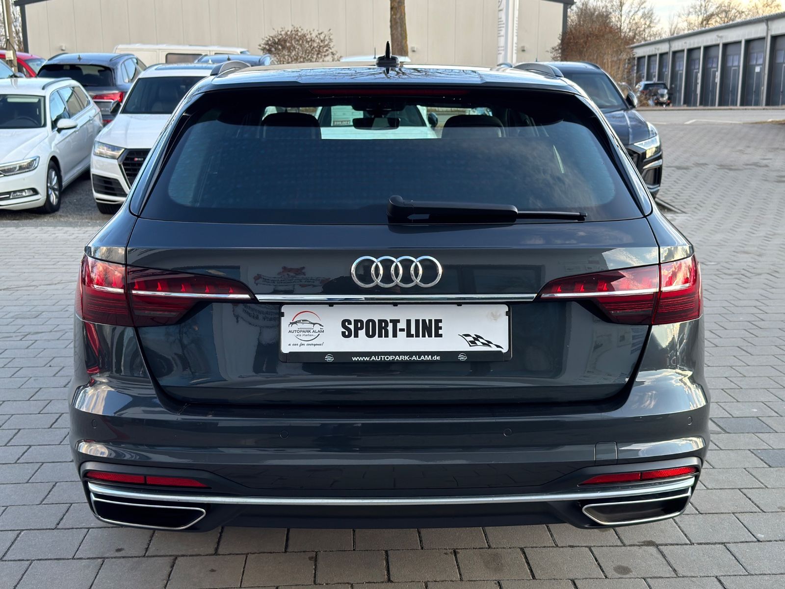 Audi A4 Av.40 TDI advanced S-Tr. - Samsaru's Car Outlet