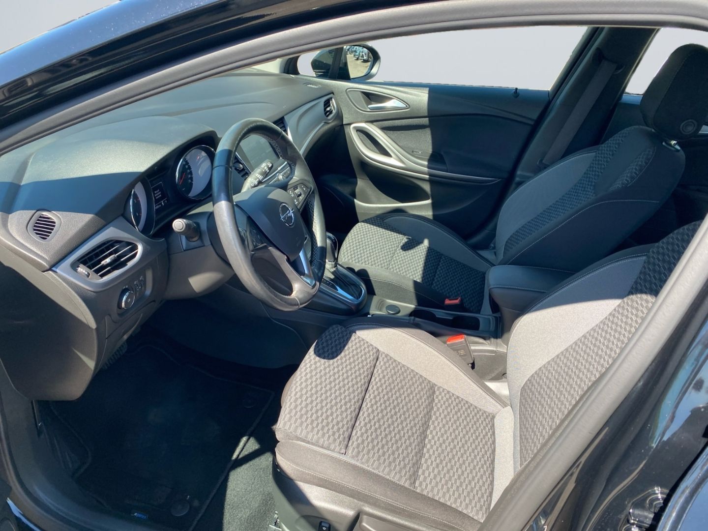 Opel Astra 1.5 D ST Automatik Edition - Samsaru's Car Outlet
