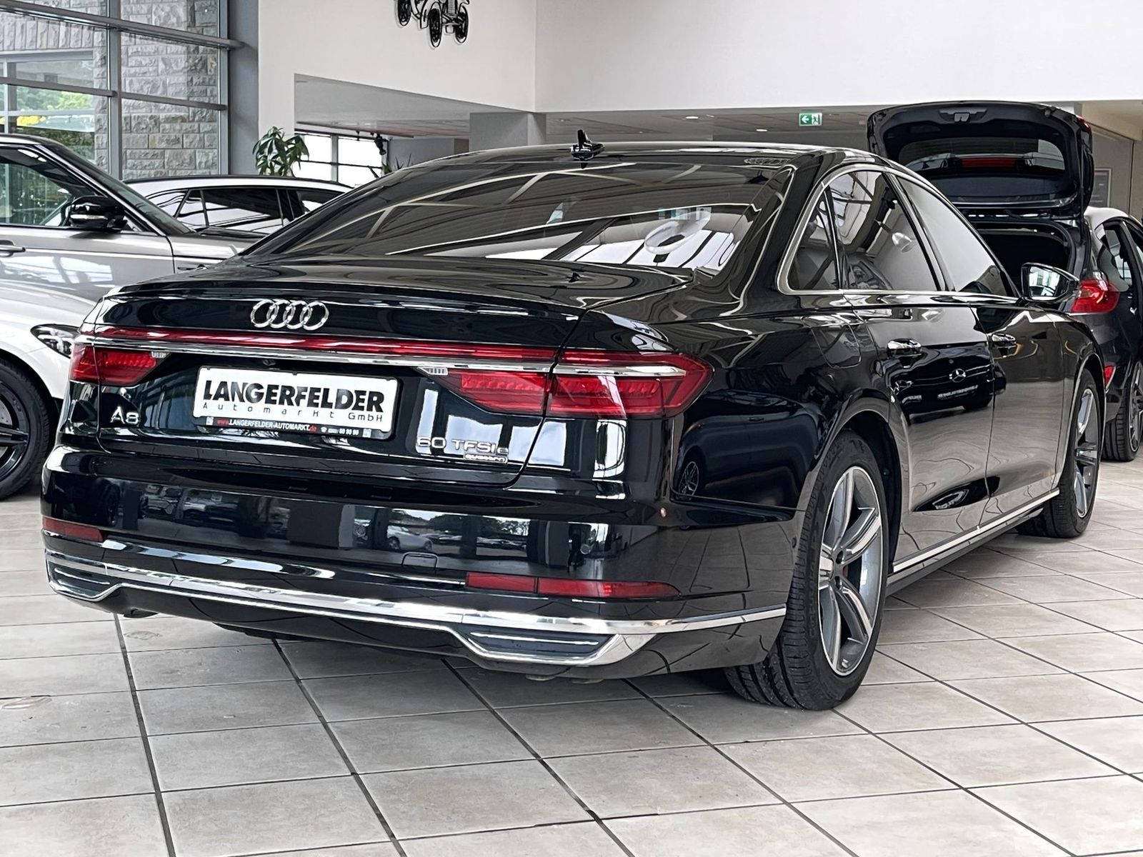 Audi A8 60 TFSI e quattro - Samsaru's Car Outlet