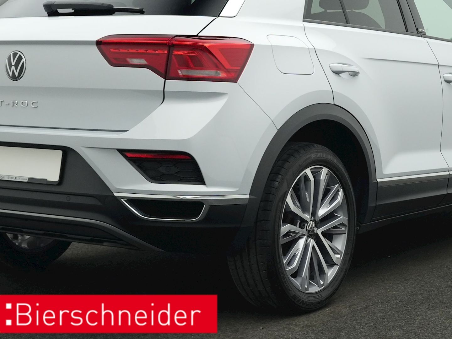 Volkswagen T-Roc 1.5 TSI Active - Samsaru's Car Outlet