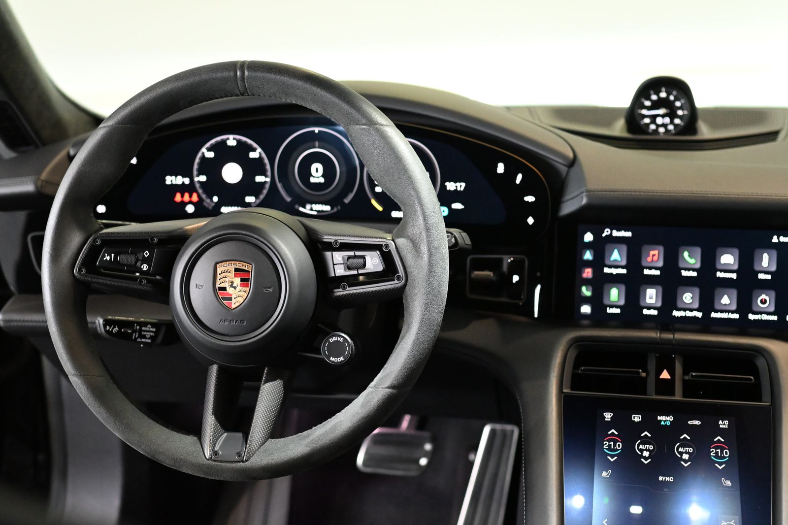 Porsche Taycan Turbo Cross Turismo HUD ACC PCCB Matrix