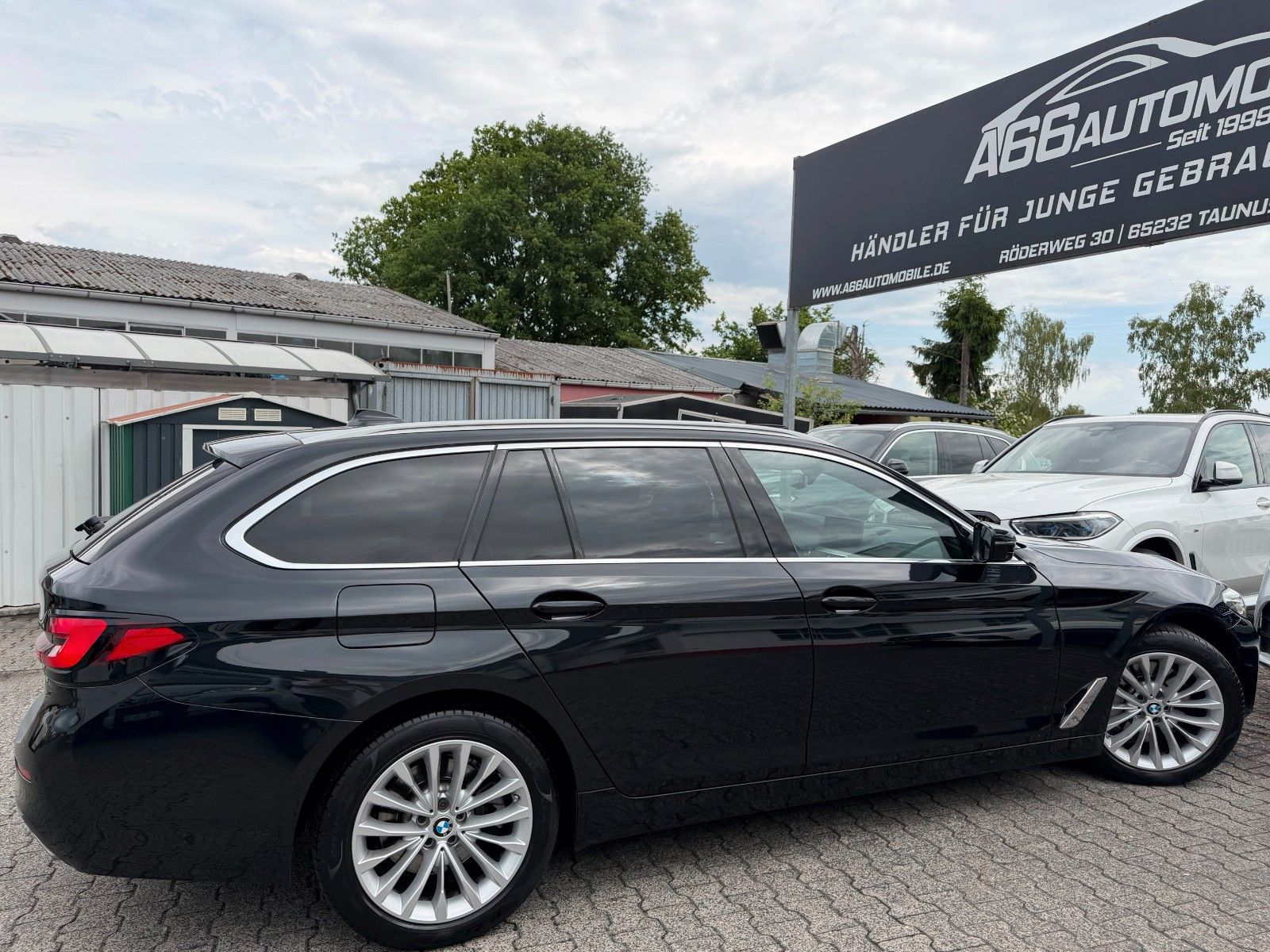 BMW 530i Luxury PANO*DDC*Leder*ACC*360°*AdapLED*HiFi