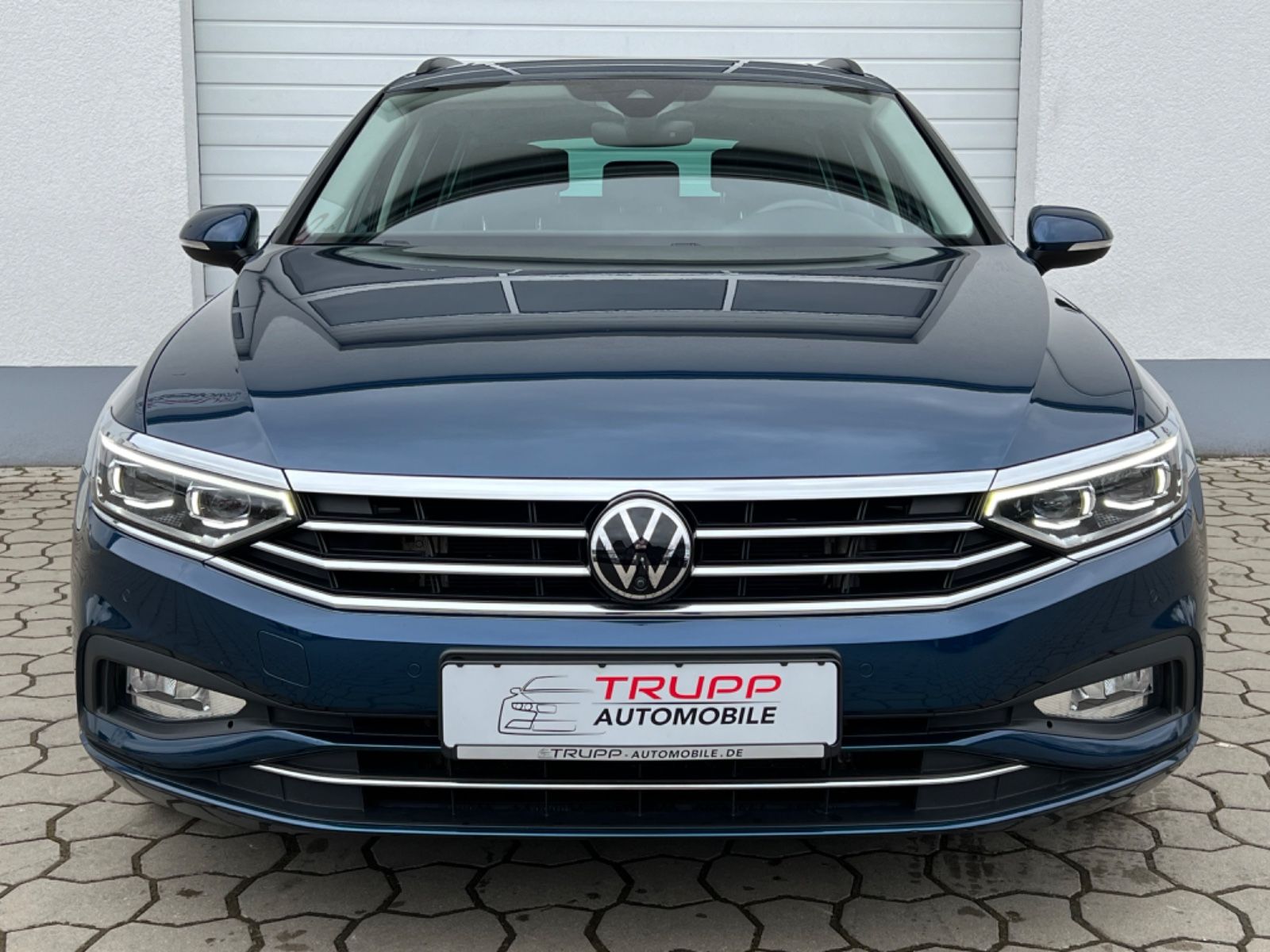 Volkswagen Passat 2.0 TDI - Samsaru's Car Outlet