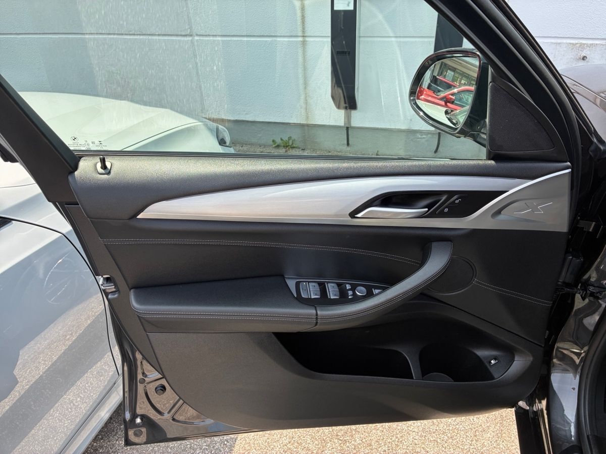 BMW X3 xDrive30e M Sport - Samsaru's Car Outlet