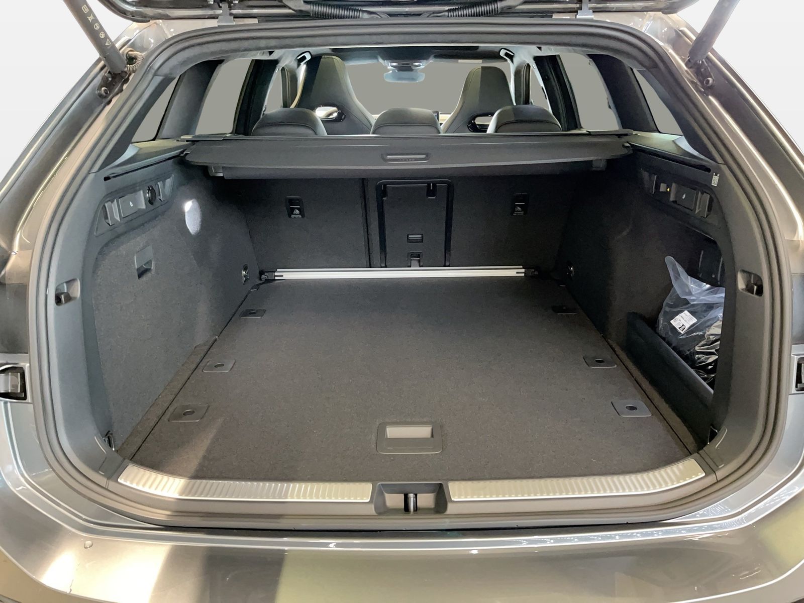Volkswagen Passat Variant R-Line 2.0 TDI 4MOTION DSG 360 SD